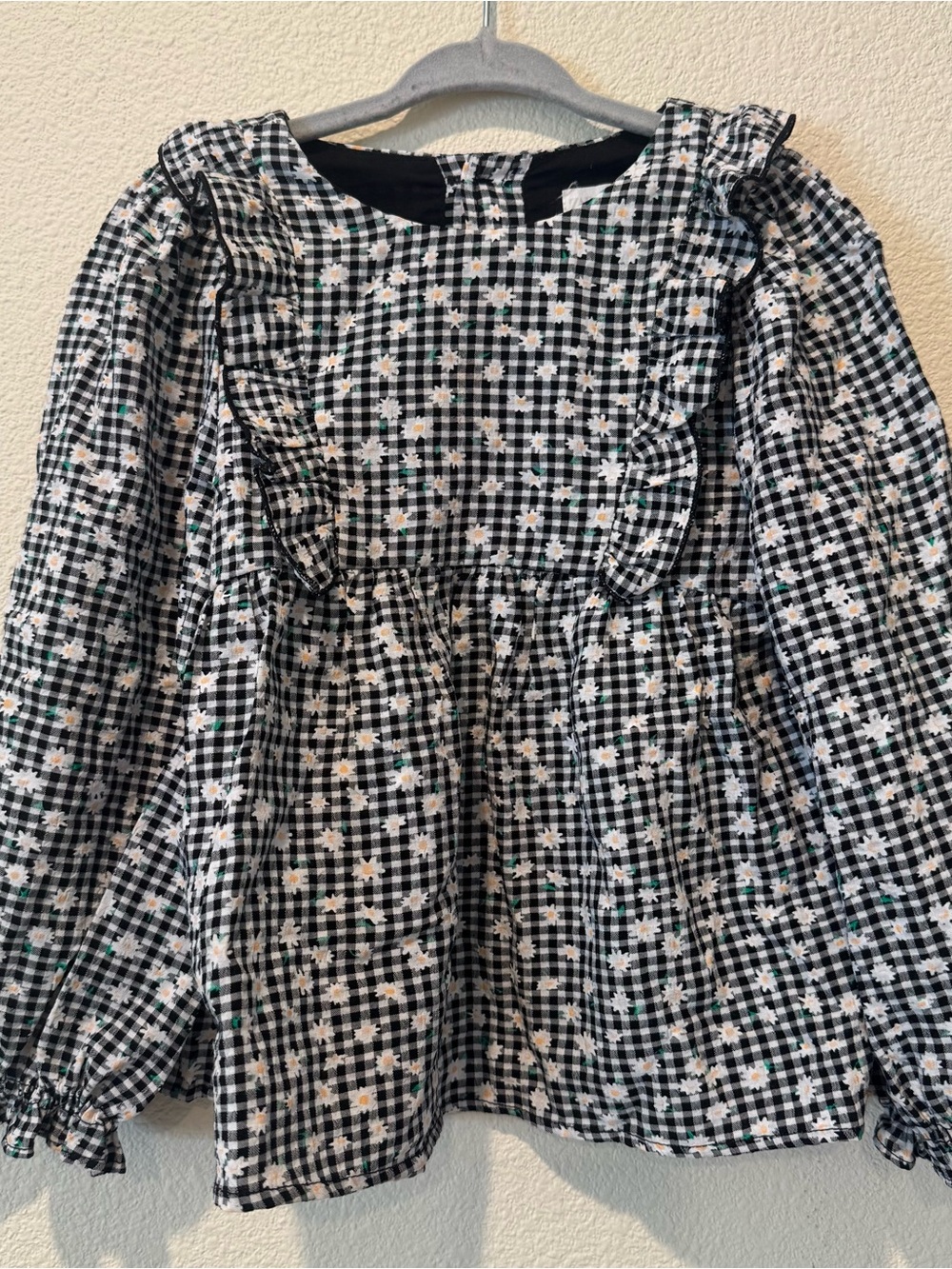 NWOT Girls Black & White Gingham Floral Ruffle Top size 4-5 Years